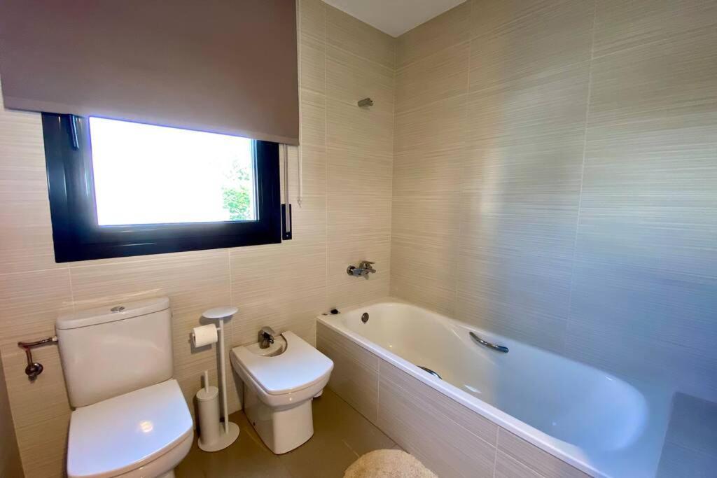 Chalet Moderno Con Piscina En Mont - Roige Bahia Buitenkant foto